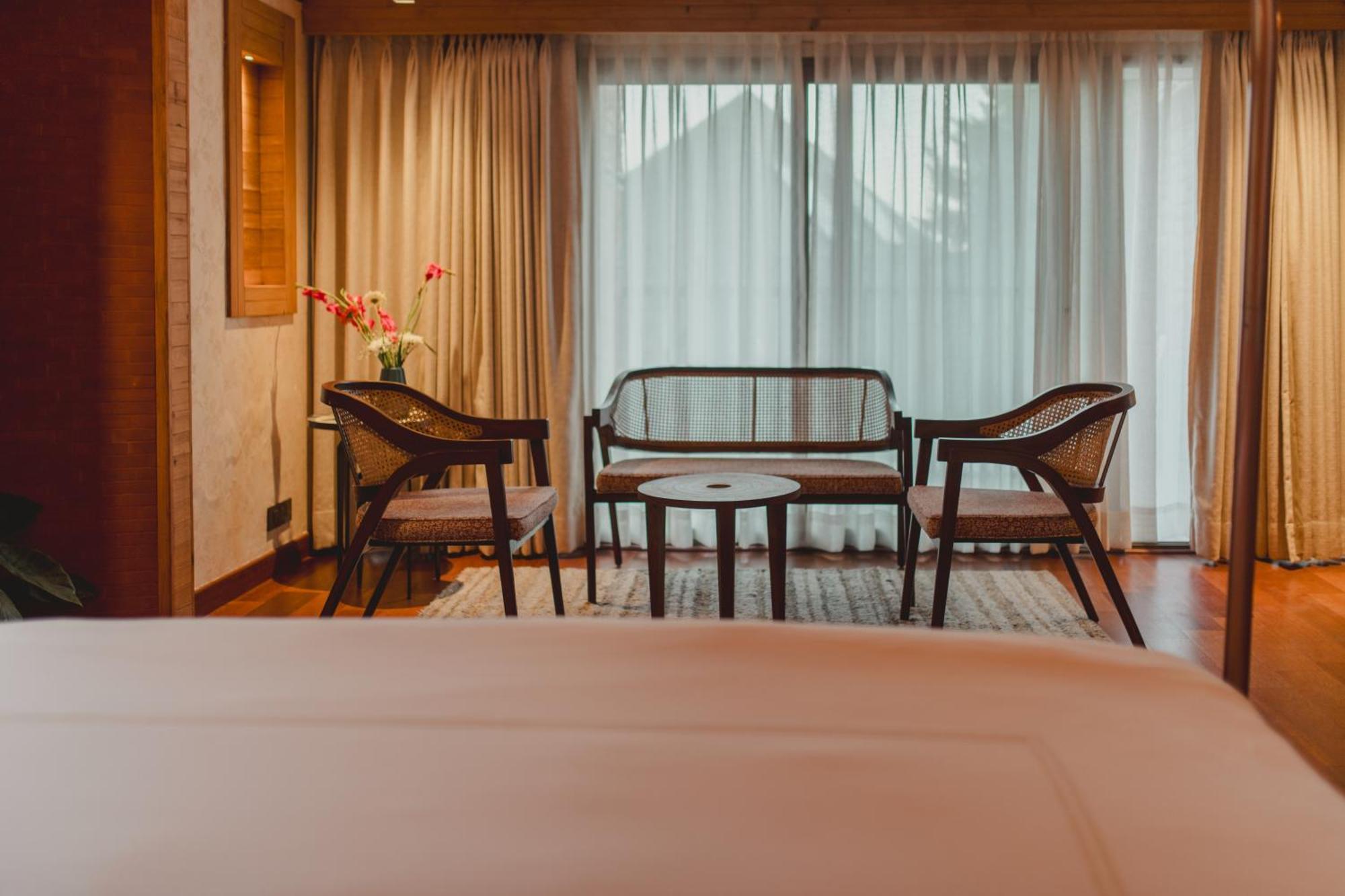Brij Atmanya Bhowali, Nainital, A Luxury Mountain Escape ภายนอก รูปภาพ
